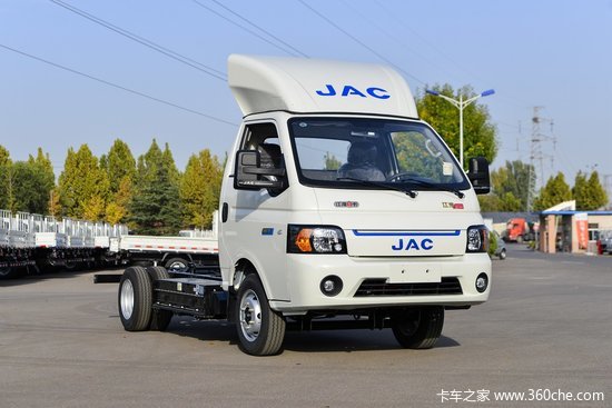 买纯电轿卡认准恺达EX6，64度版续航320km，像开轿车去挣钱