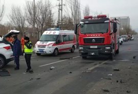 呼和浩特发生一起货车交通事故,已致4死2伤