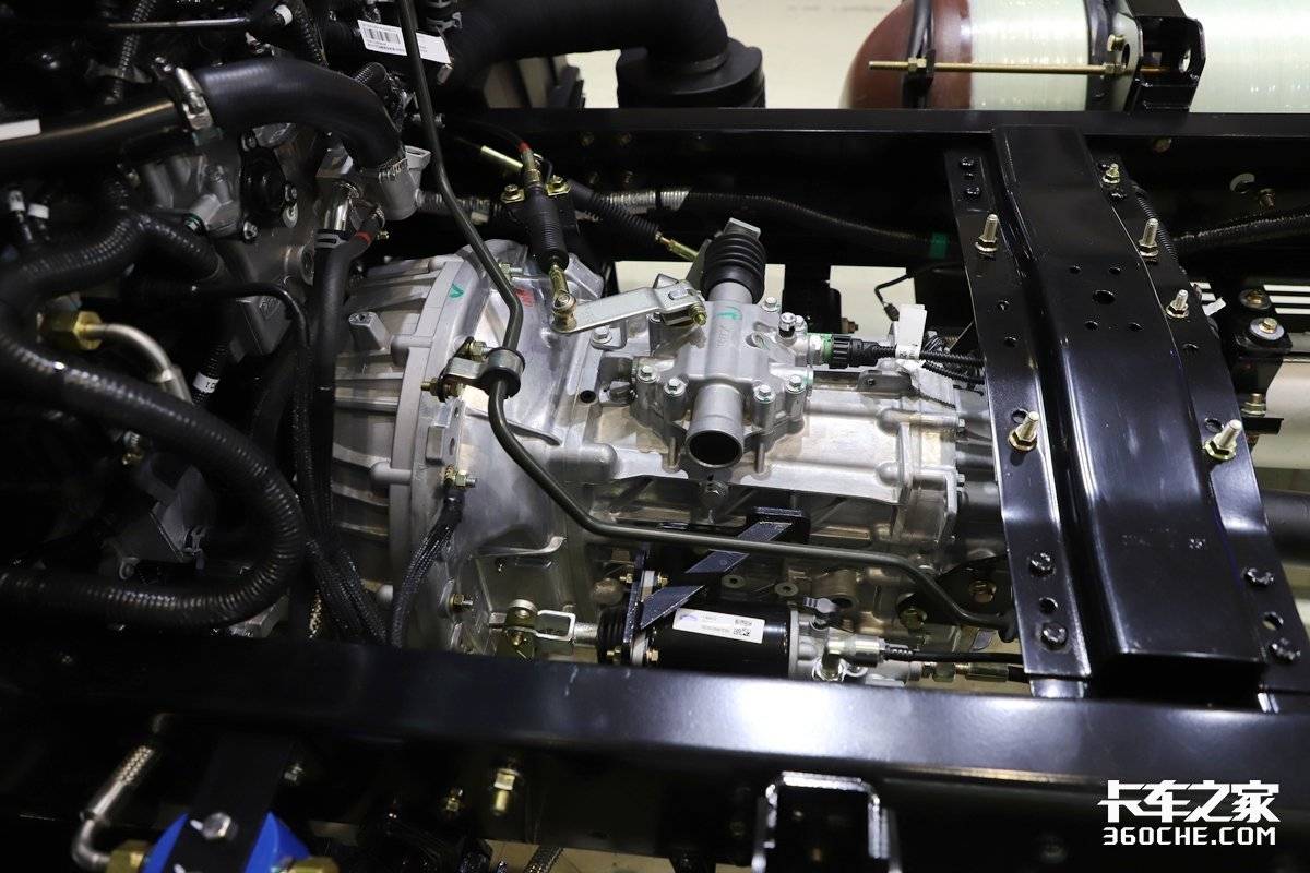 销量王再升级 全新燃气机+更个性外观内饰 这样的虎V你见过吗!