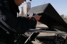 太可气 男子赌博倾家荡产 专偷大货车电瓶