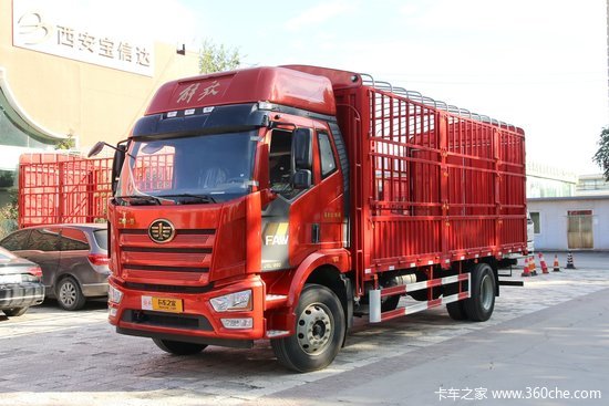 六缸260马力+高顶双卧 跑绿通难绕过 J6L 6米8凭啥保持高热度？