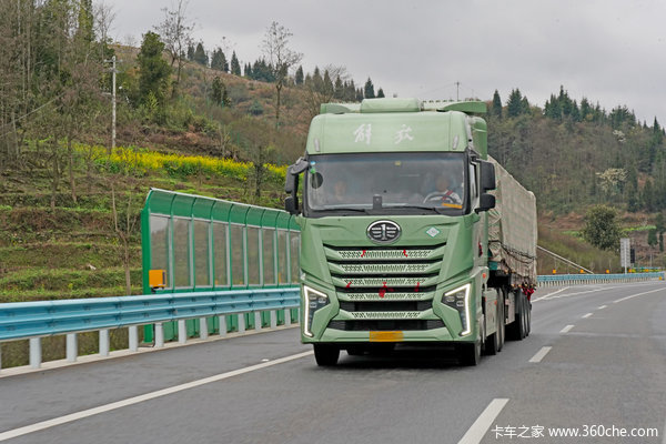 单公里成本1.65元 舒适驾乘又高效 全新解放JH6让陈师傅盈利更多