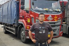靠一台6米8就能实现盖房、买车、存钱？这一人一车的能量真不小！