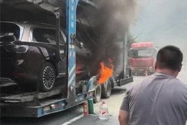 高速路上的火焰：货运安全的警钟