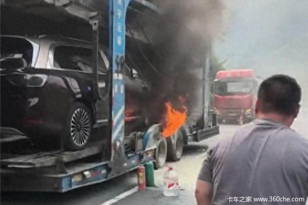 高速路上的火焰：货运安全的警钟
