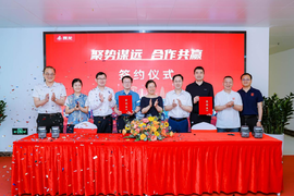 签约600台 乘龙燃气重卡挺进哈密护航疆煤外运大动脉