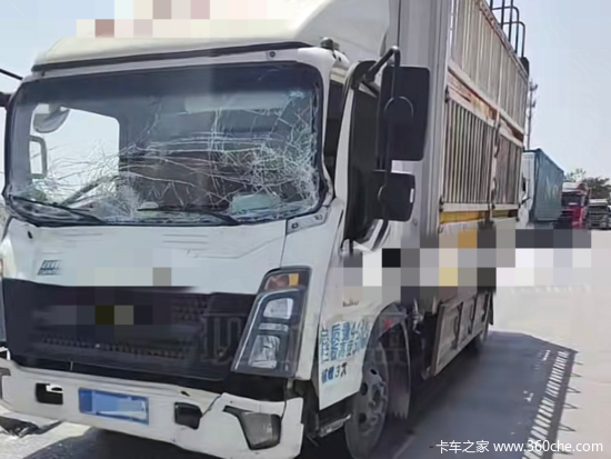 临时加价！拖车10公里被收取1900元拖车费