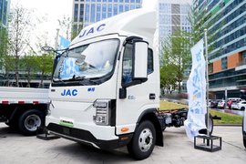 江淮1卡闪耀2025商用车金融大会 品牌势能再升级