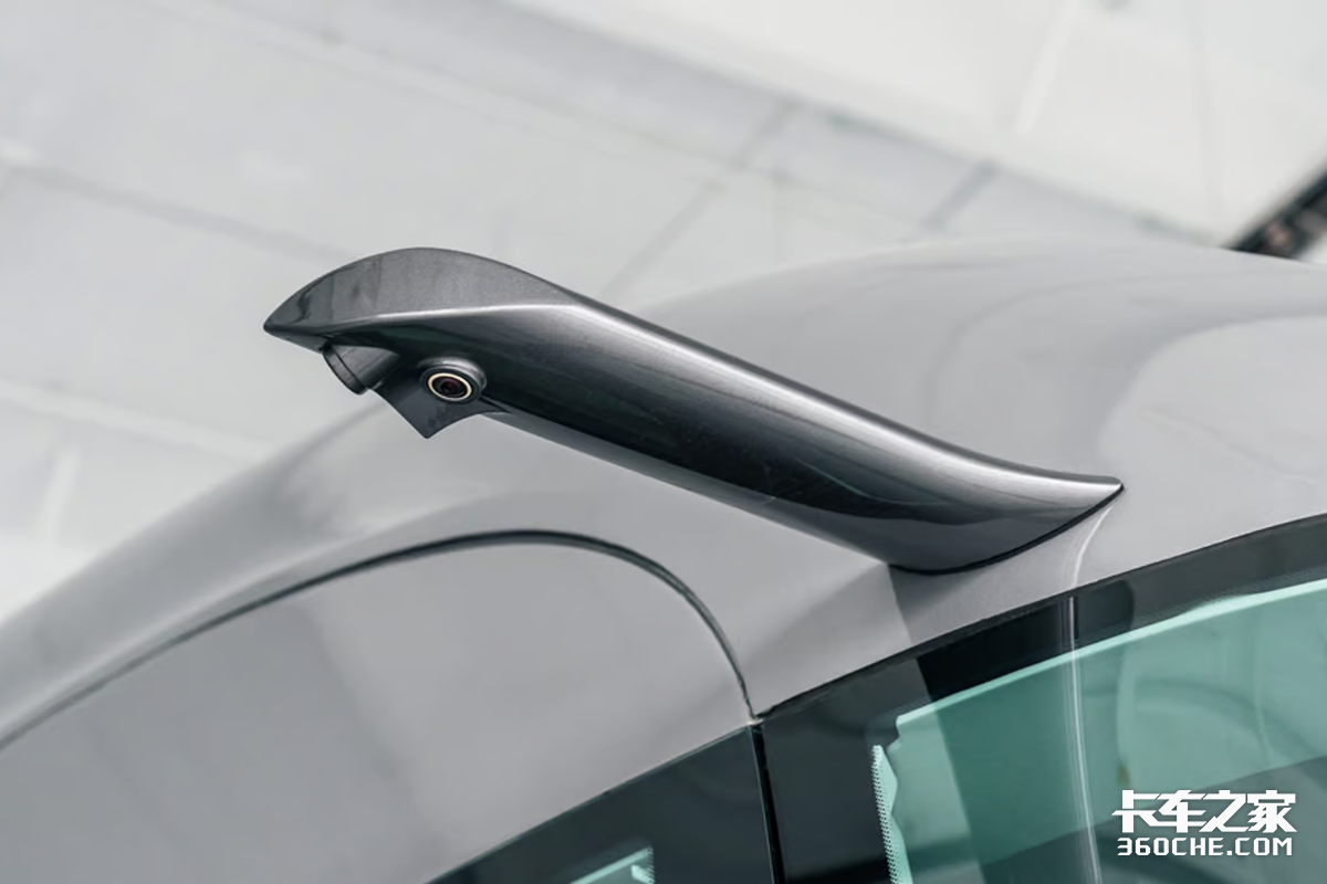 ���ͳ�����Ϯ��SuperTruckͻ�Ƶ糵Χ��