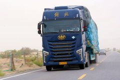 风阻更低更智能 驾乘舒适亮点更多！全新JH6跑沙漠实力够强！