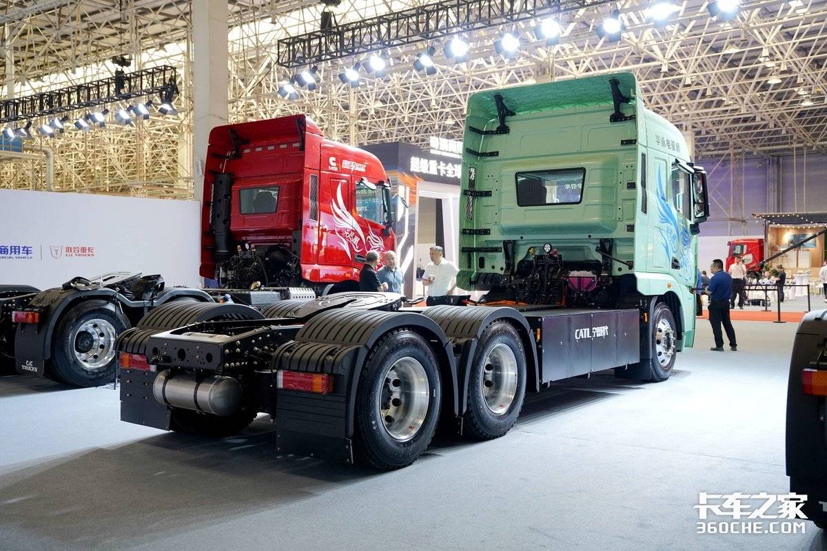 续航500km 10气囊豪华配置 电凤凰纯电重卡来势很凶