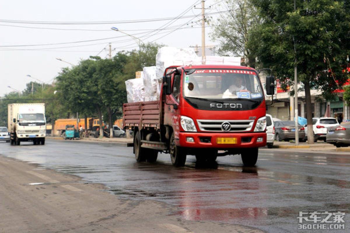 柴油车主被“双重收费” !电车凭什么不用交“养路费”?