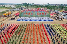 金镞新能源清障车亮相应急救援演练 以科技硬实力护航抢险救灾