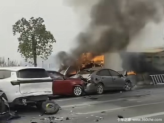 超载货车路口连撞38车致5死18伤！8人被追刑！