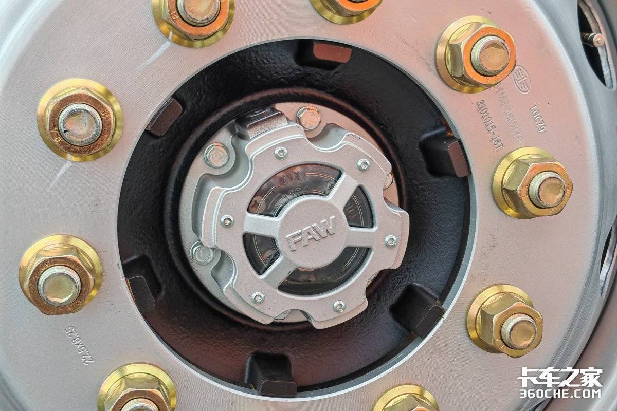 不止380大马力 解放J6GPRO的智能与舒适才是真“杀手锏”!