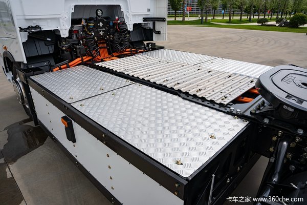636度底置电池 续航500公里 L2+辅助驾驶 详解三一江山SE636牵引车