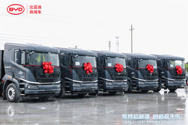 临港短途运输注入绿色动能 比亚迪牵引车Q3北海交付