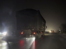 高速公路被百吨王渗透！凭什么合规跑车的人挣不到钱？