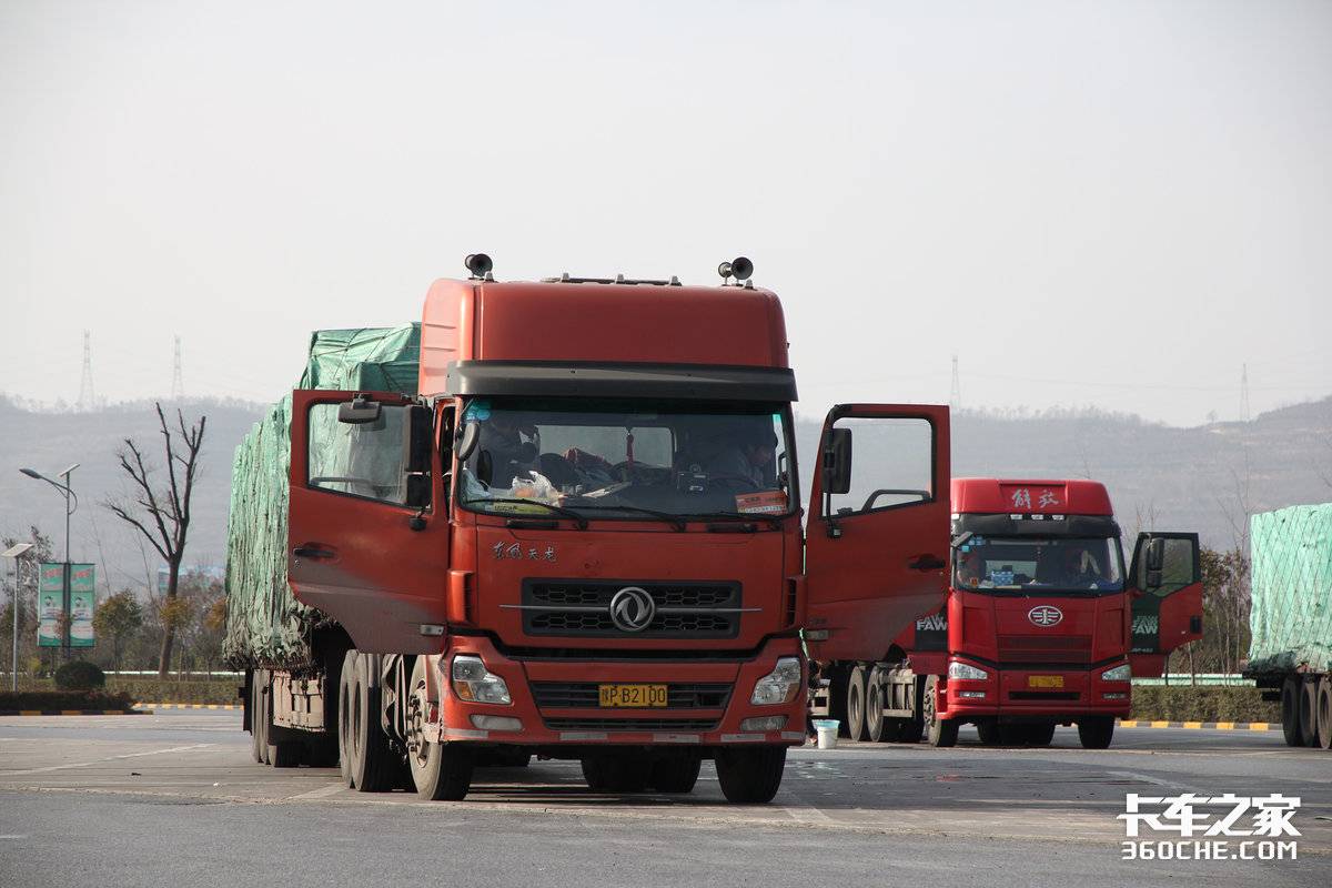 高速超载隐患重重 超载超限车辆何时能被“团灭”?https://img9.kcimg.cn/imga/1/1318/1318436.jpg_1200xx.jpg