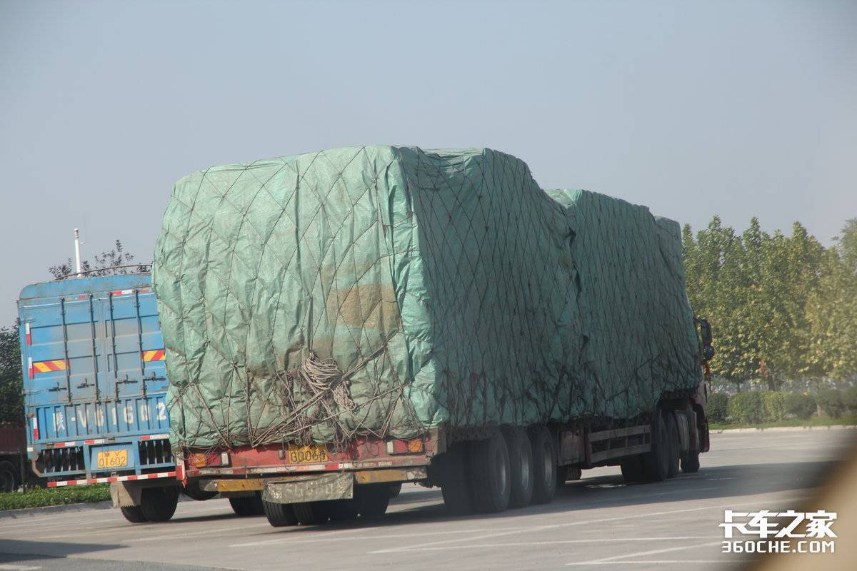 高速超载隐患重重 超载超限车辆何时能被“团灭”?https://img9.kcimg.cn/imga/1/1318/1318447.jpg_1200xx.jpg