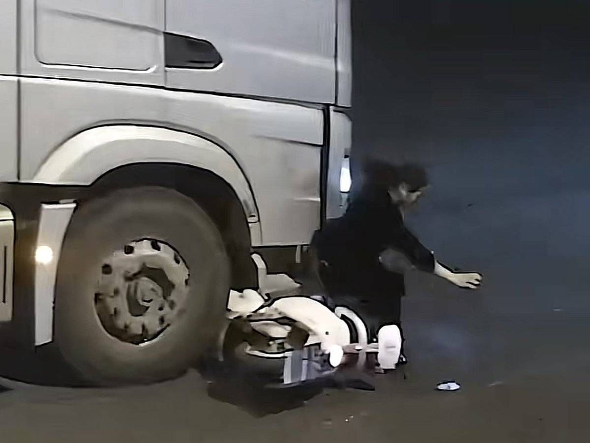 Ůӽ·ڱײЩ복