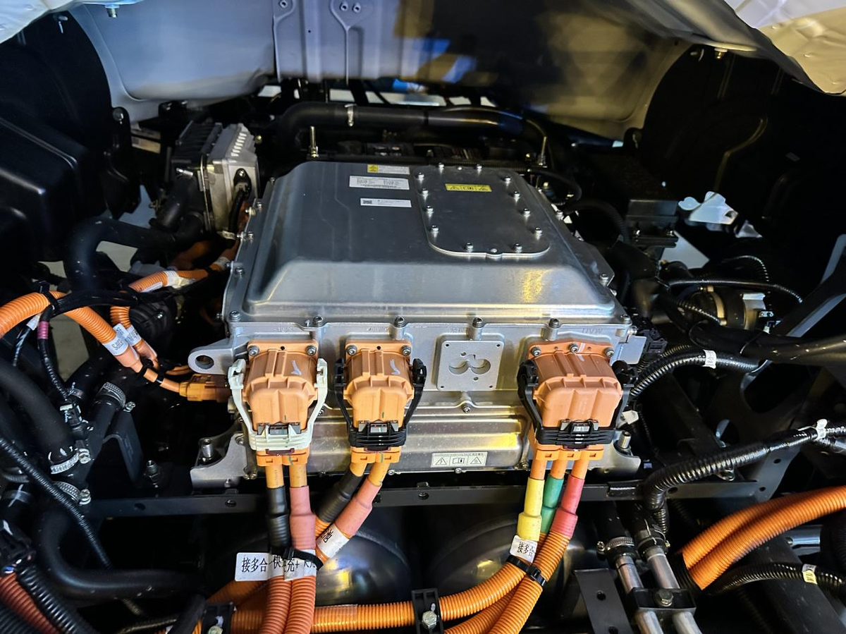 16分钟吃饱饭 450公里全力干,乘龙翼威2解锁创富新场景