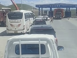 西藏317那曲 超限车一律卸货！
