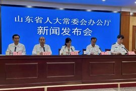 “大货车右转必停”入法！