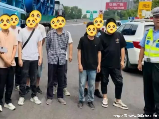为多赚运费 司机将10名乘客塞进核载2人货车
