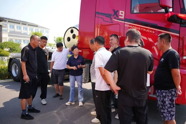 东风新疆畅行 X 系列邢台震撼上市