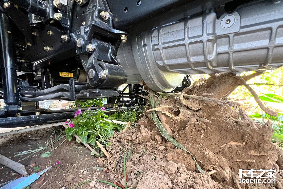 �³������վײ��&nbsp;��ʧ50��˭������