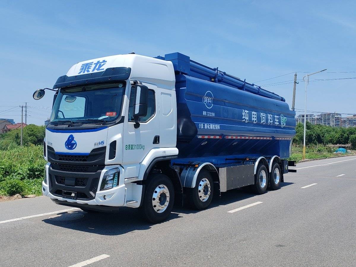 乘龙H5电动饲料车：省钱高效，助您“粮草”无忧