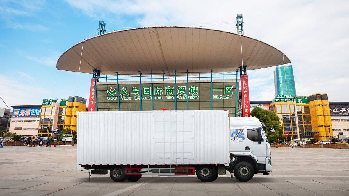 乘龙H5 6x2 LNG载货车:每公里较油车省9毛,一年多赚10万图片