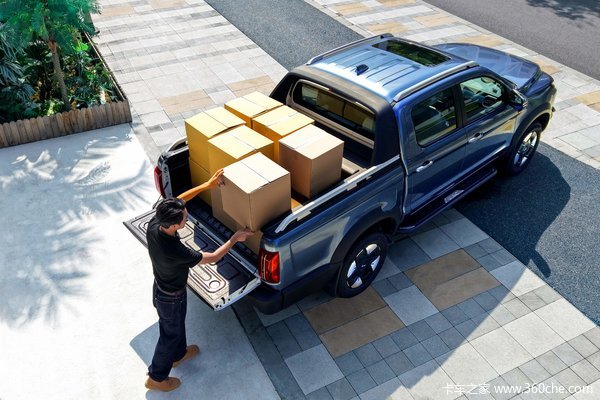 全球首款千扭电混皮卡悍途PHEV上市！系统最大马力523Ps却省得离谱？