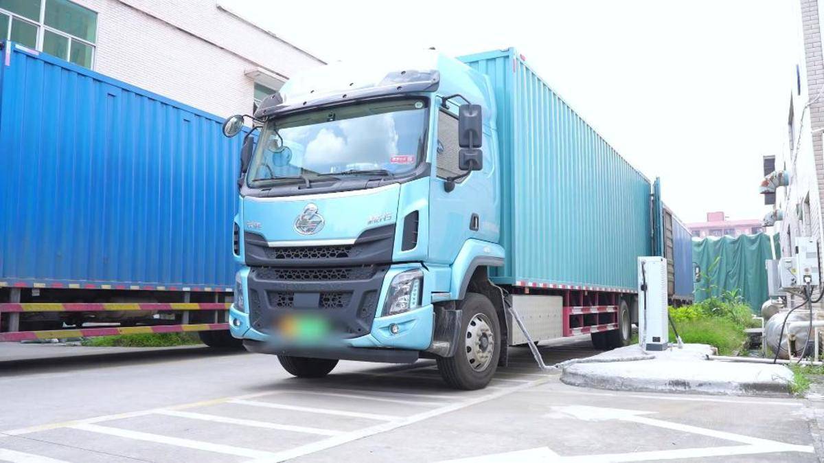 14年老司机转电车！乘龙H5纯电大单桥实力圈粉惠州卡友7798770da4a0a6981d98af4cec6f2c63