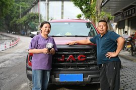 探见中国力|"夔门硬汉"的双面人生,见证皮卡里的中国力量