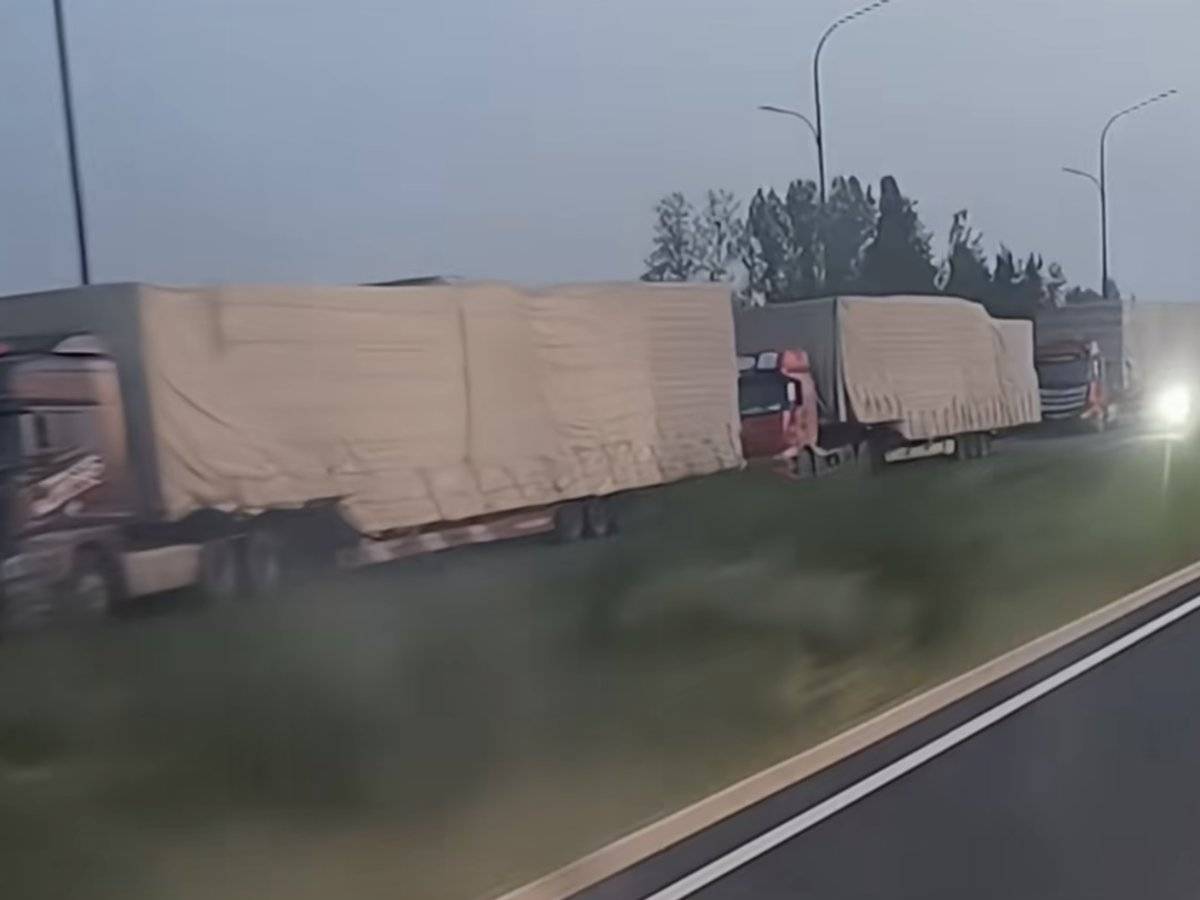 广东佛山开始严查平板车 一晚上五六个高速口都上不去