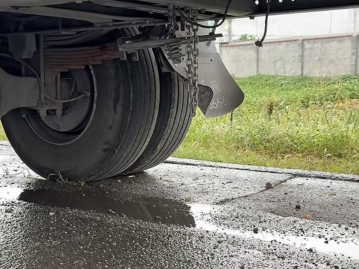 货车司机途经驻马店备胎被盗?辟谣!