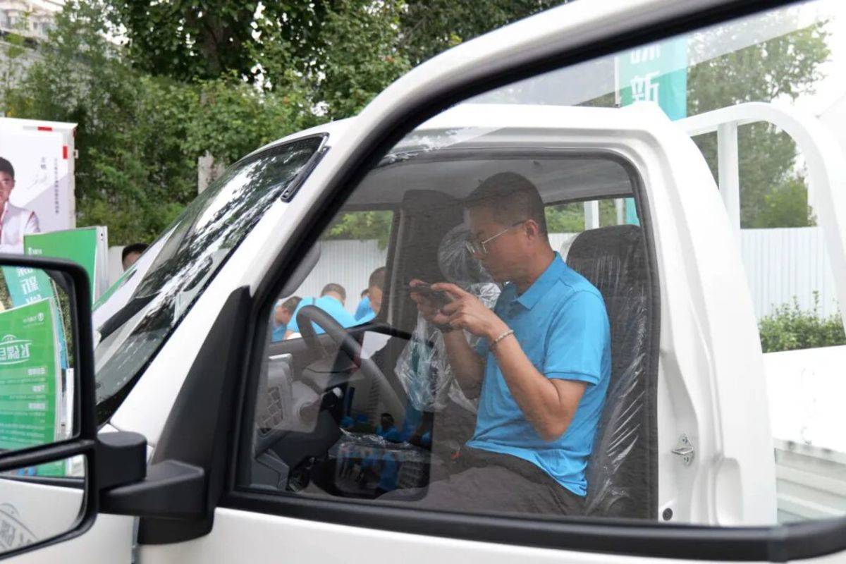 飞碟汽车京彩亮相｜飞碟EW7 & 飞碟EF3新产品上市发布会圆满举办！实车体验图片