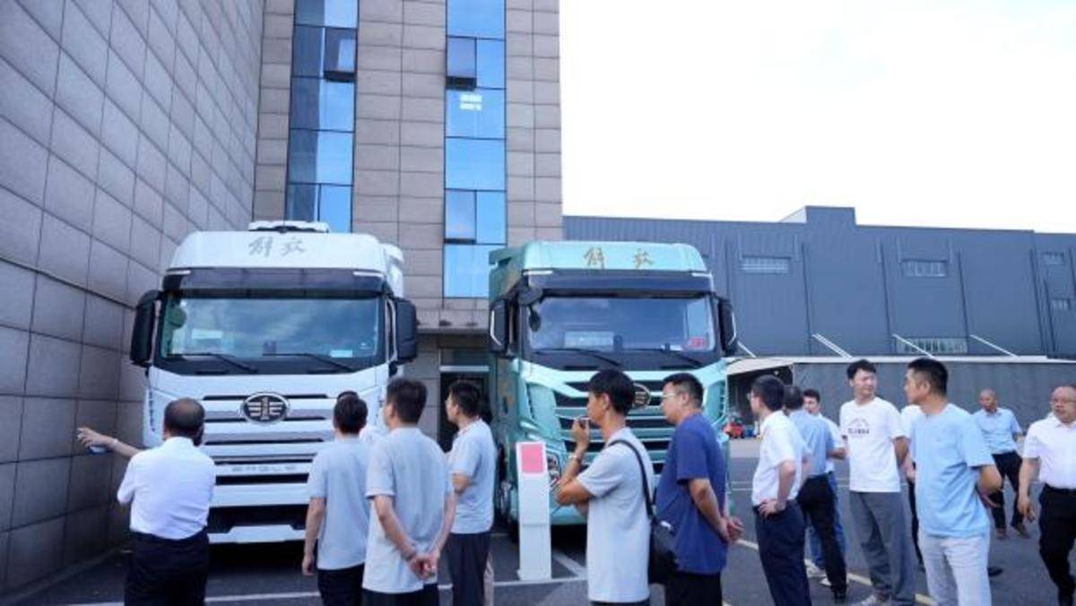 丝路新纽带·联运通全球 ——解放鹰途、J7创领版助阵“跨境物流论坛”微信视频2025-09-12_121300_137.00_00_17_39.Still006