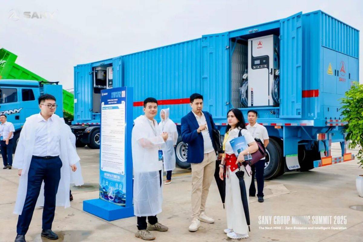 The Next MINE | SE588电动重卡参展2025三一集团矿业大客户峰会