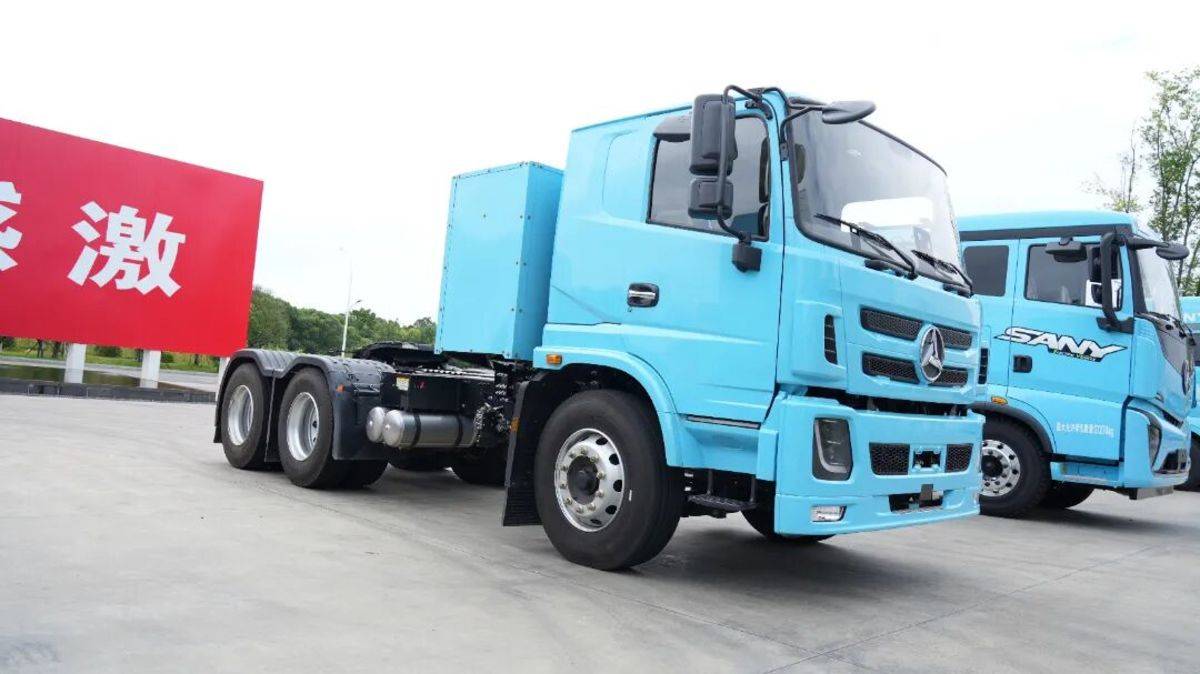 “子母车”出街！这波重卡“套娃”操作，省到就是赚到续航无忧相关图片