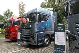 720马力燃气车!卧铺最宽1米2 解放鹰航燃气车都有哪些升级?