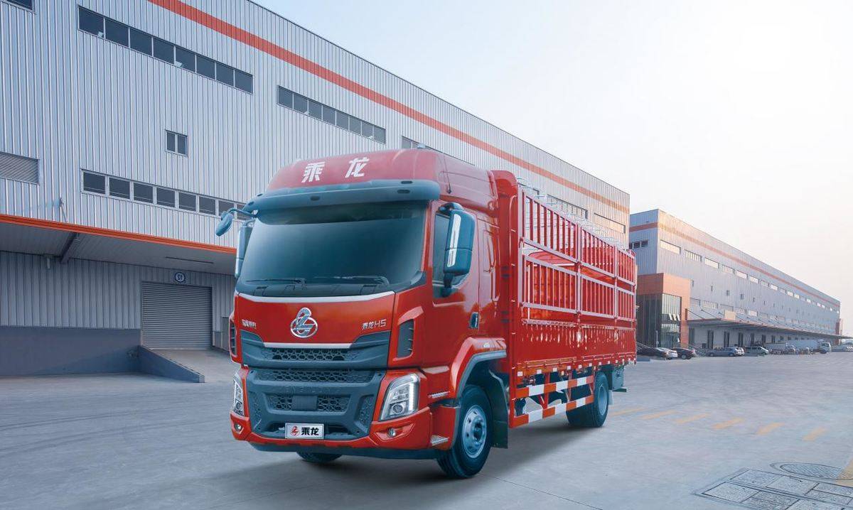 乘龙H5绿通房车重构绿通运输新标杆