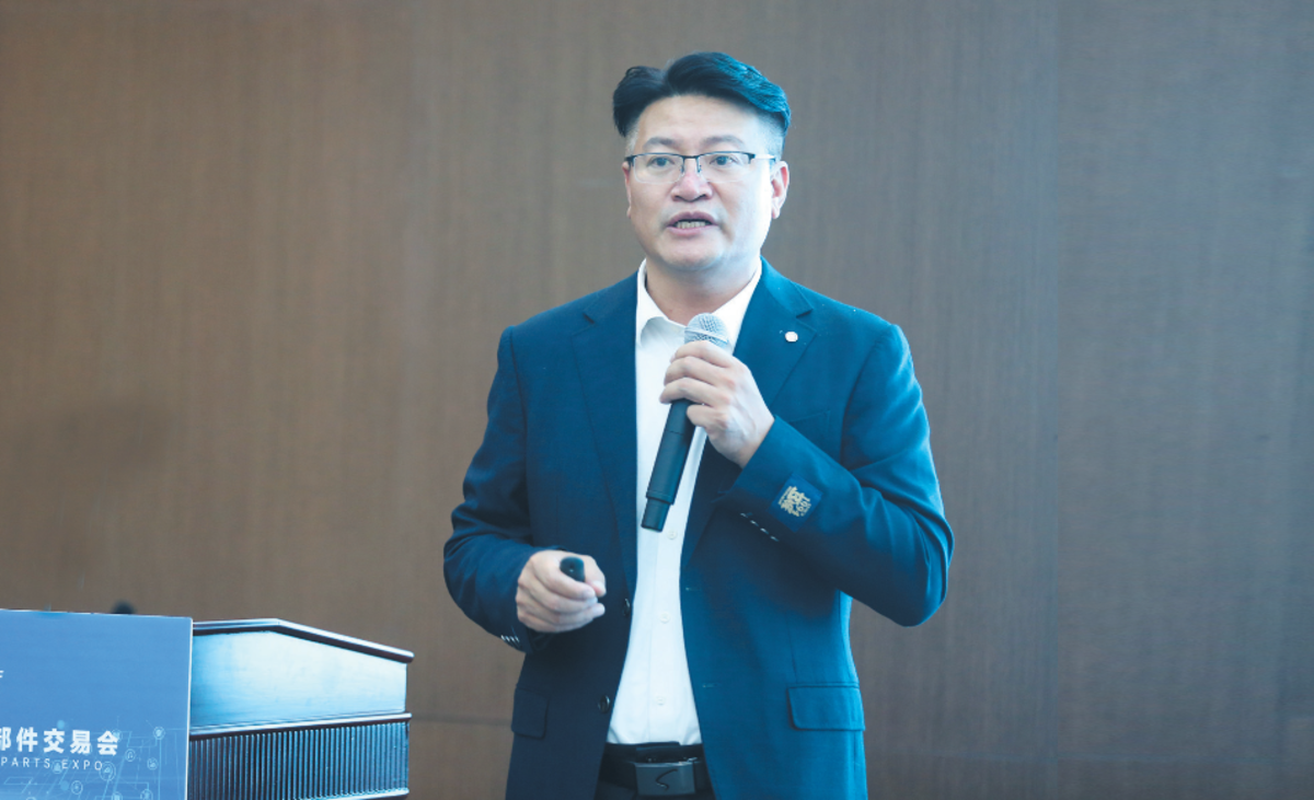 2025新能源汽车零部件交易会在十堰开幕