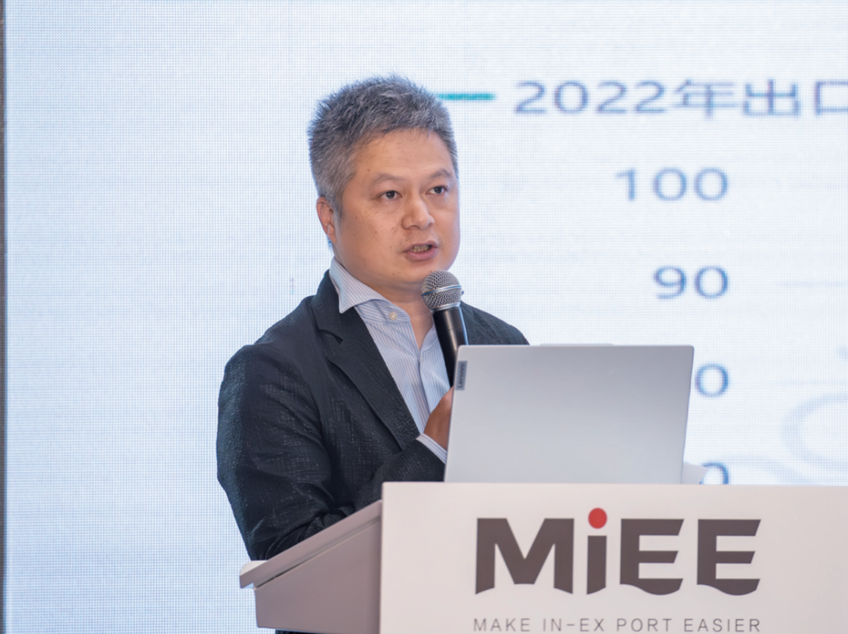 2025新能源汽车零部件交易会在十堰开幕