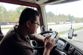 月入过万超主播 却换不来体面生活？货车司机的高薪真相