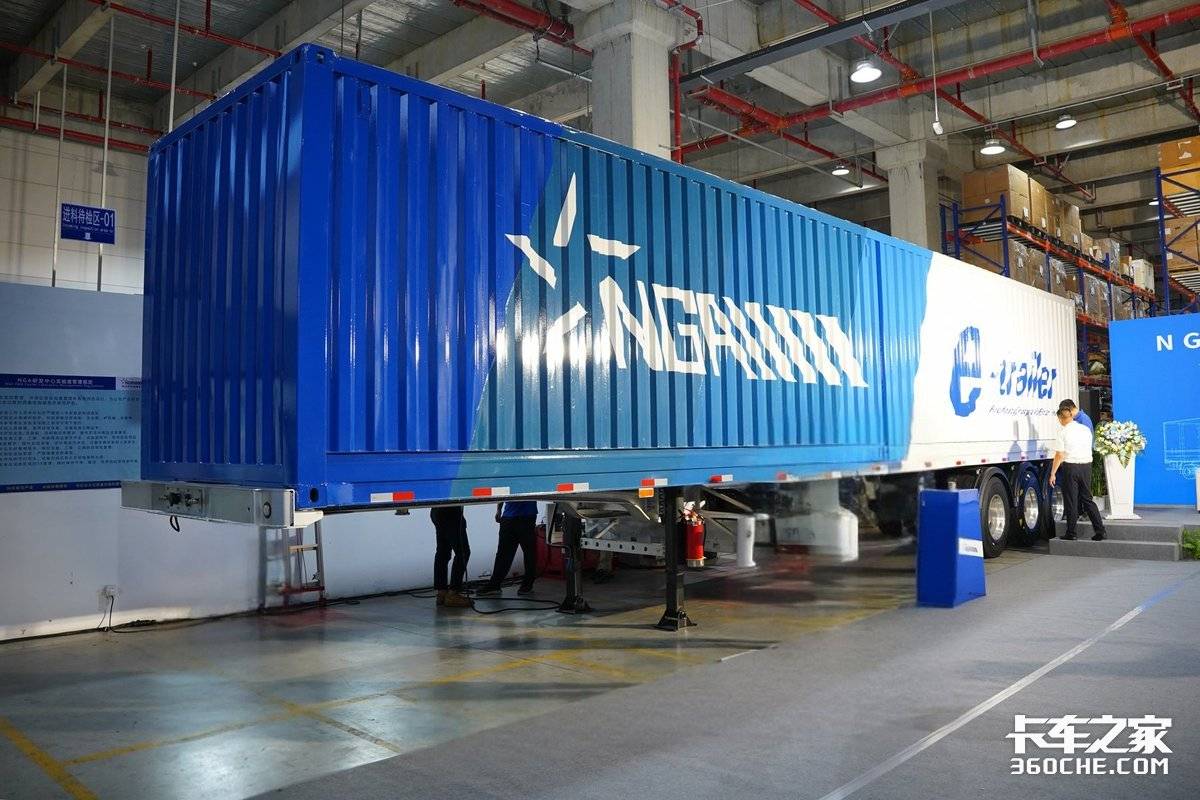 百公里油耗降一半! 全新解耦式纯电半挂车 不止省钱!