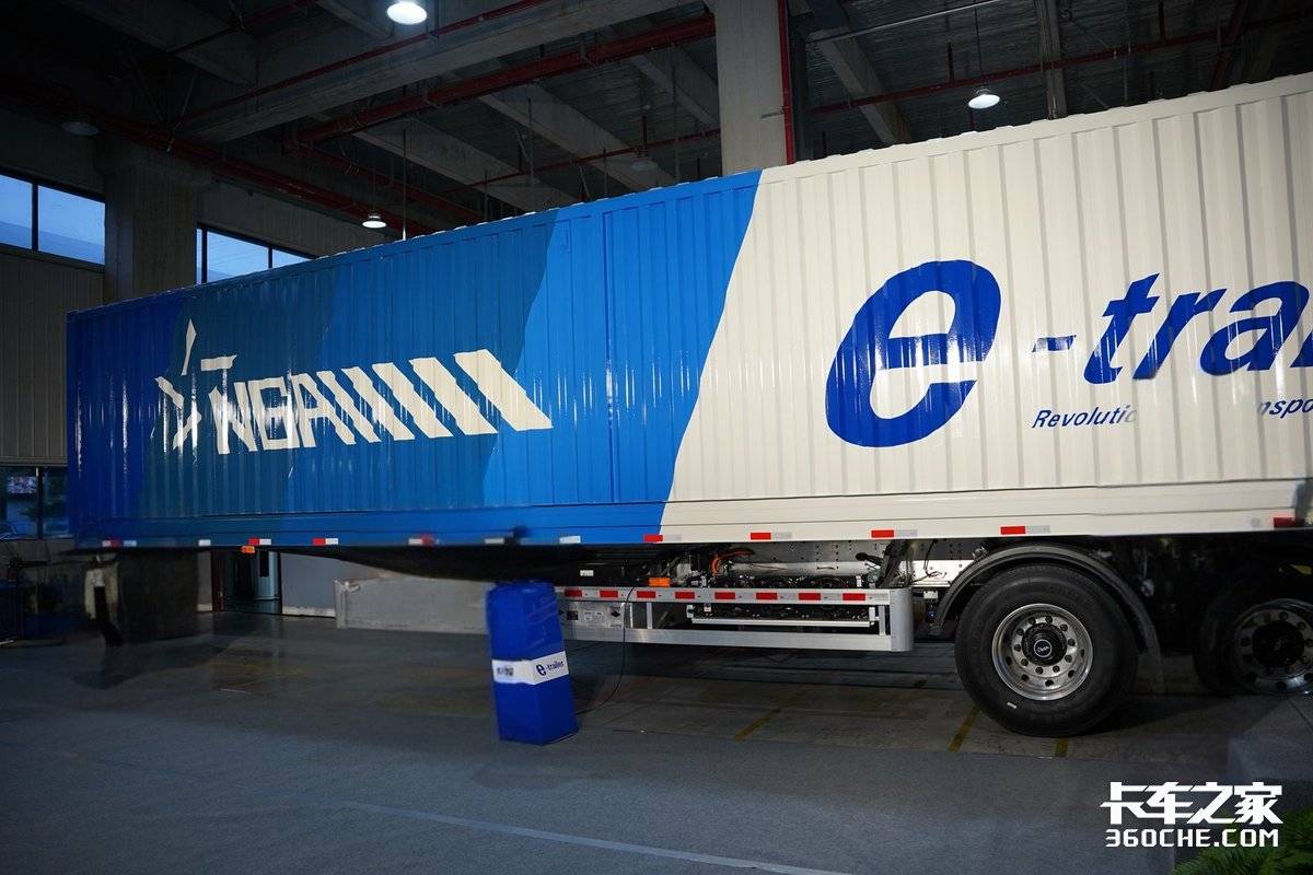 百公里油耗降一半! 全新解耦式纯电半挂车 不止省钱!