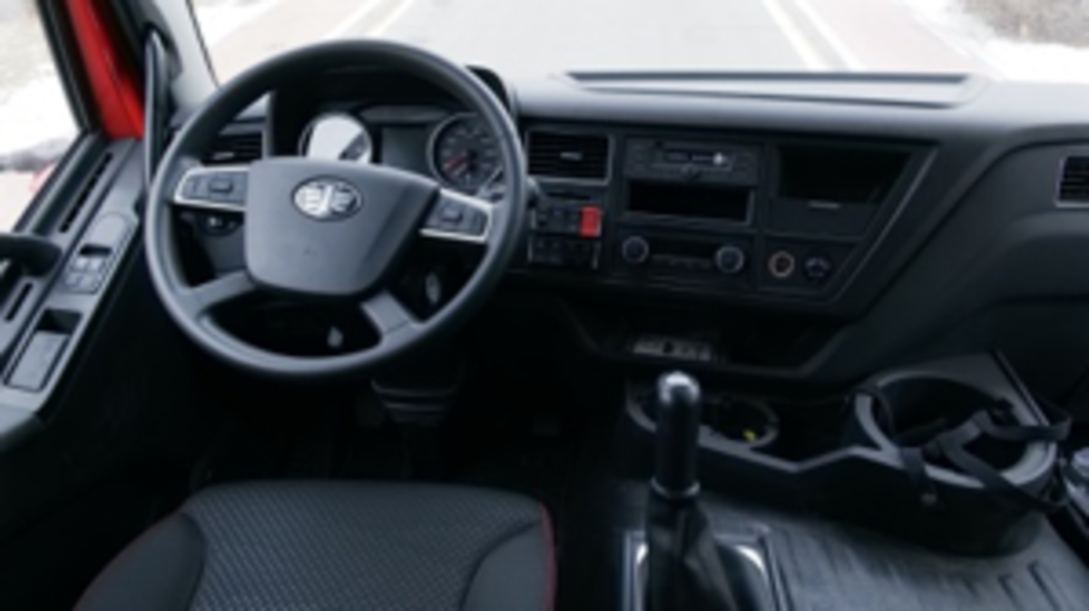 解放J6L小自卸,专为高效运输打造的